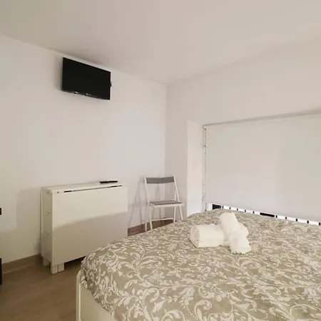 Vivienda En El Centro De דירה *