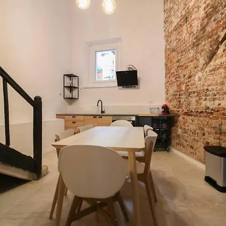 Vivienda En El Centro De דירה *